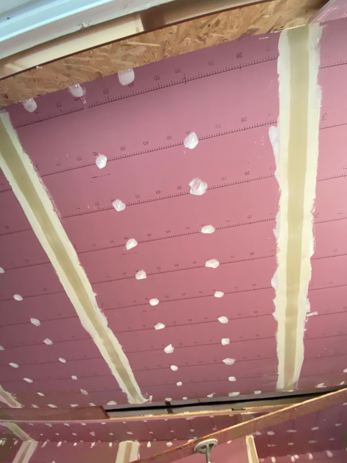 船橋市の天井の張り替え工事 東京都で内装工事や店舗工事なら江戸川区の株式会社丸清内装 新規スタッフ募集中