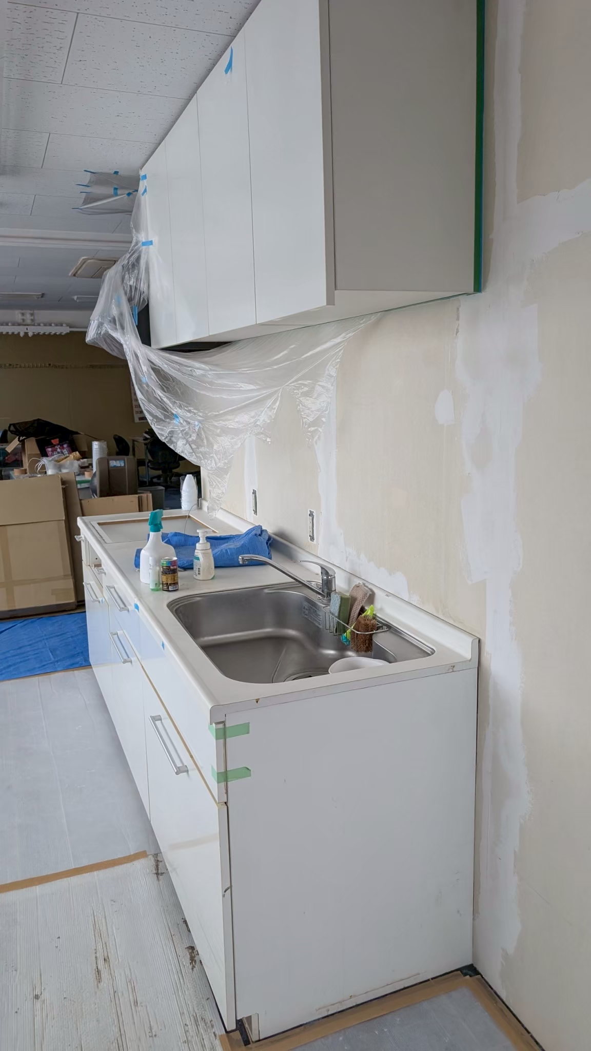 墨田区オフィス内クロス貼り工事　＃1